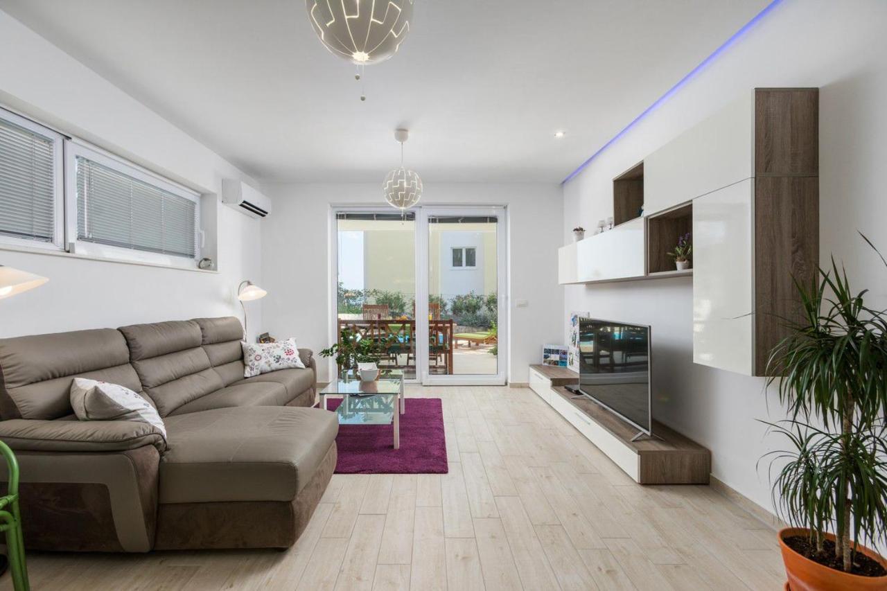 Lux Apartment Sandra Макарска Экстерьер фото